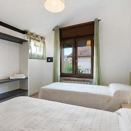 Apartment Mansarda Vialba *